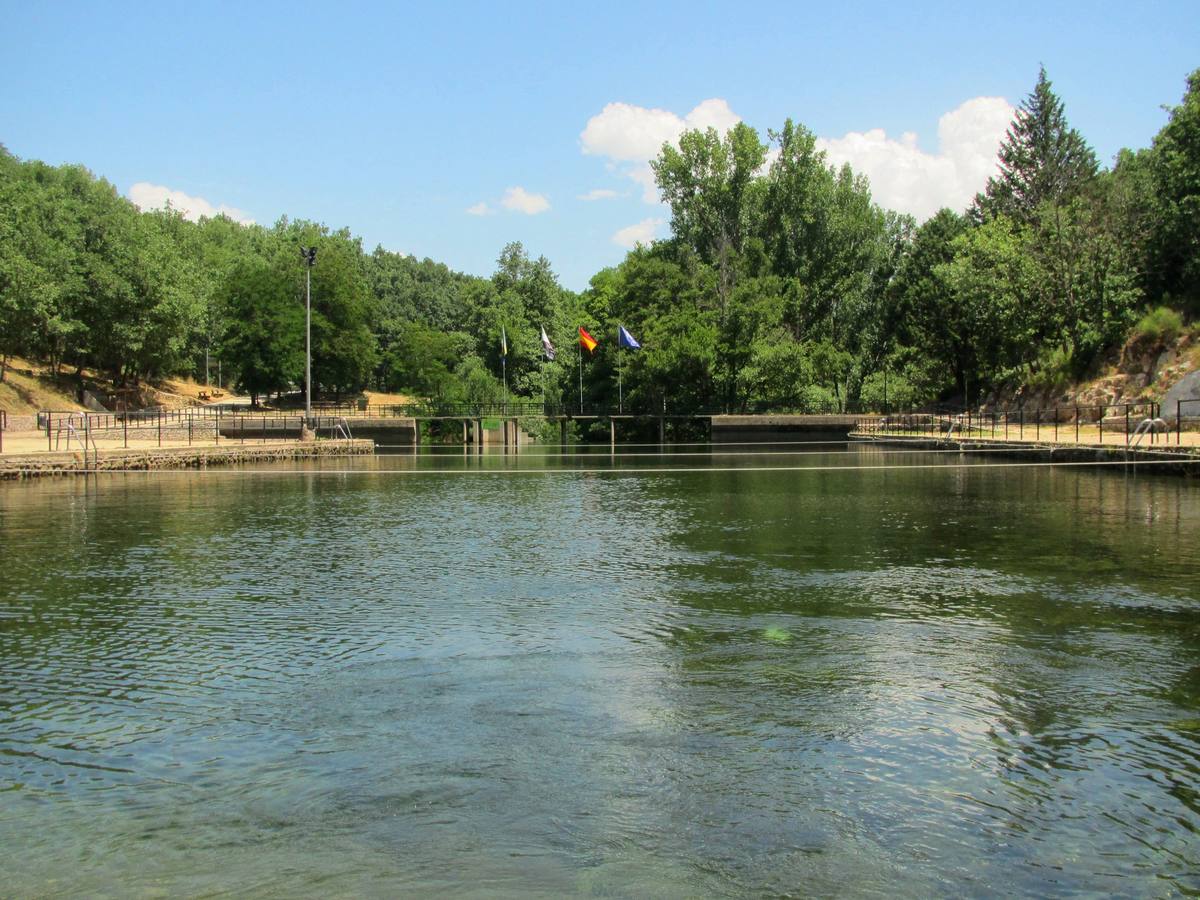Piscina natural del Lago.