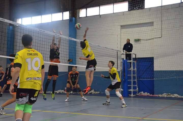 7 equipos del Voleibol Jaraíz disputaron partidos ligueros en este fin de semana