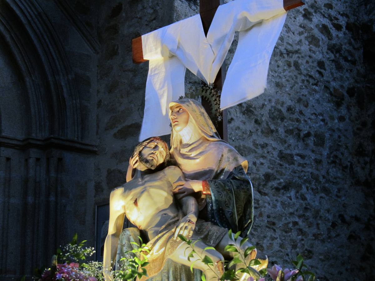 Esta noche, procesión del Santo Entierro