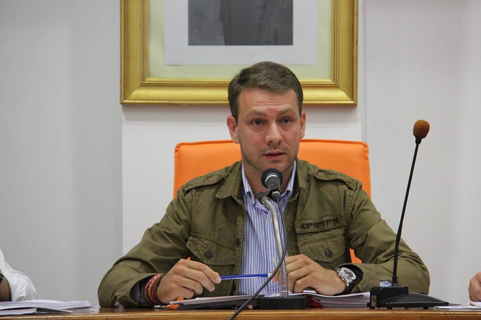 El alcalde de Jaraíz se solidariza con los alumnos que tienen que repetir la selectividad
