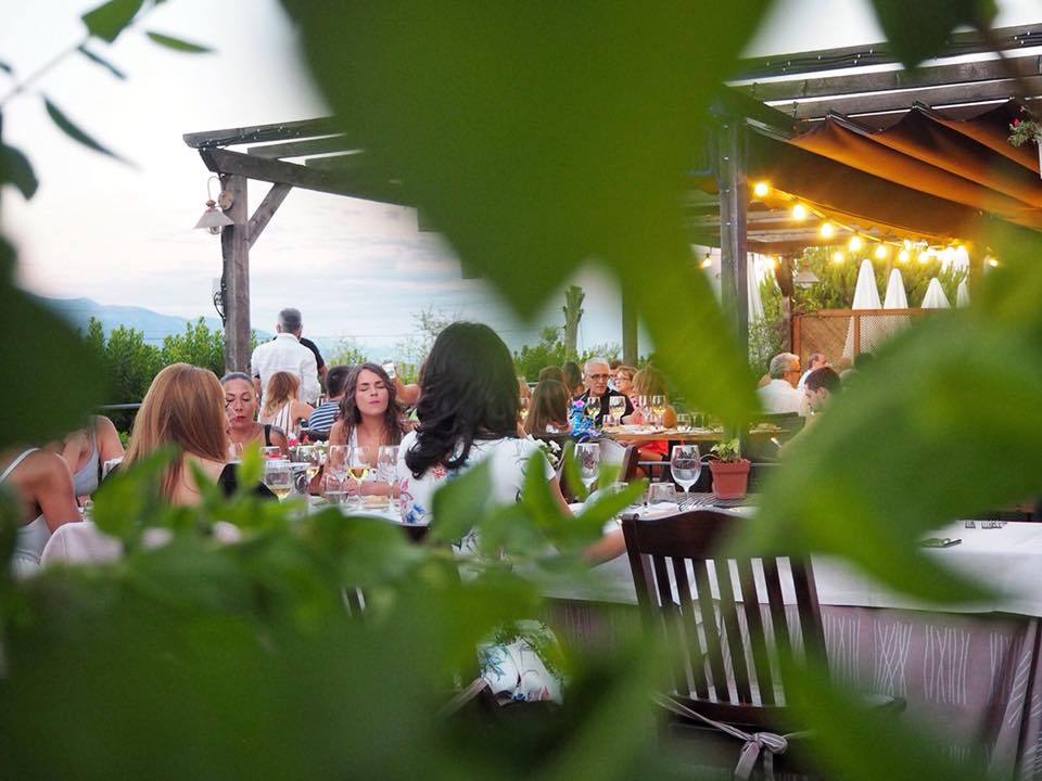 El Villa Xarahíz ofrece música y gastronomía estadounidense