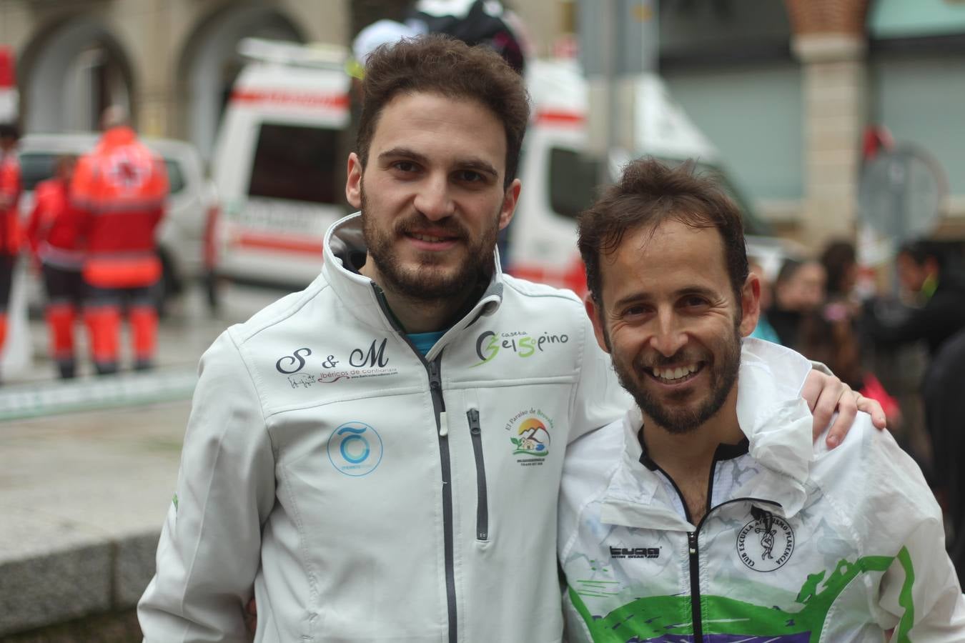 Daniel Remón Señorán, en masculino, y Beatriz González Suárez, en femenino, han sido los vencedores absolutos del I Trail Jerez de los Caballeros-Sierra San José que se ha celebrado, esta mañana, en el municipio. La prueba, de 27 kilómetros, ha contado con un circuito alternativo, de 11 kilómetros, donde el jerezano Fernando Méndez García y María Isabel González Méndez se han alzado con la victoria. Más de 200 corredores han disfrutado de esta prueba que ha conjugado deporte y naturaleza.