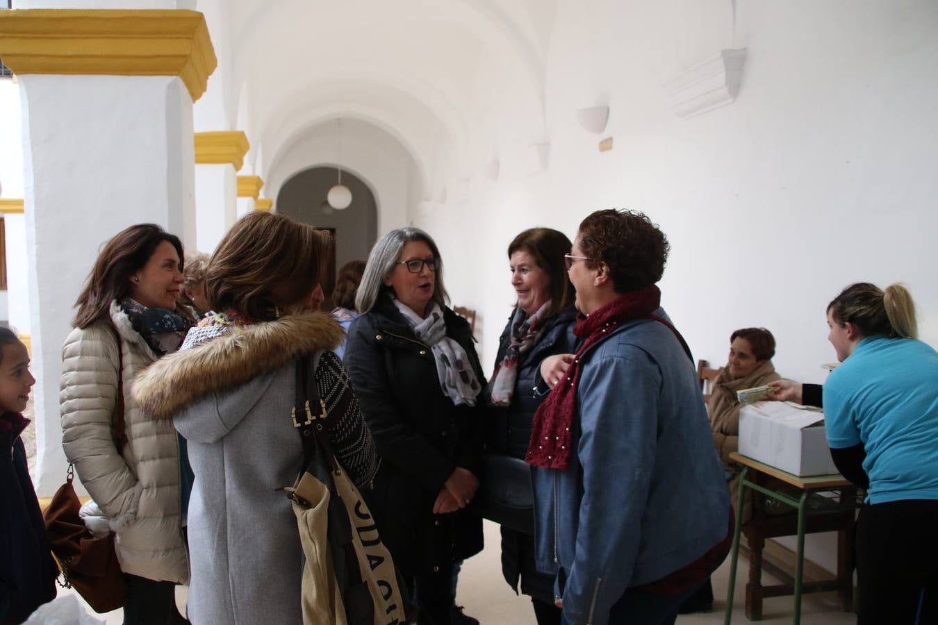 La Asociación de Mujeres Progresistas 'Felisa Tanco' inauguró, ayer, la exposición fotográfica 'Abuelas en movimiento. Instinto vital', enmarcada en los actos conmemorativos del Día Internacional de la Mujer, que se celebra hoy. Una exposición que tiene como objetivo poner en valor el papel que las abuelas juegan en la actualidad y la aportación que está teniendo en la sociedad y en la familia.