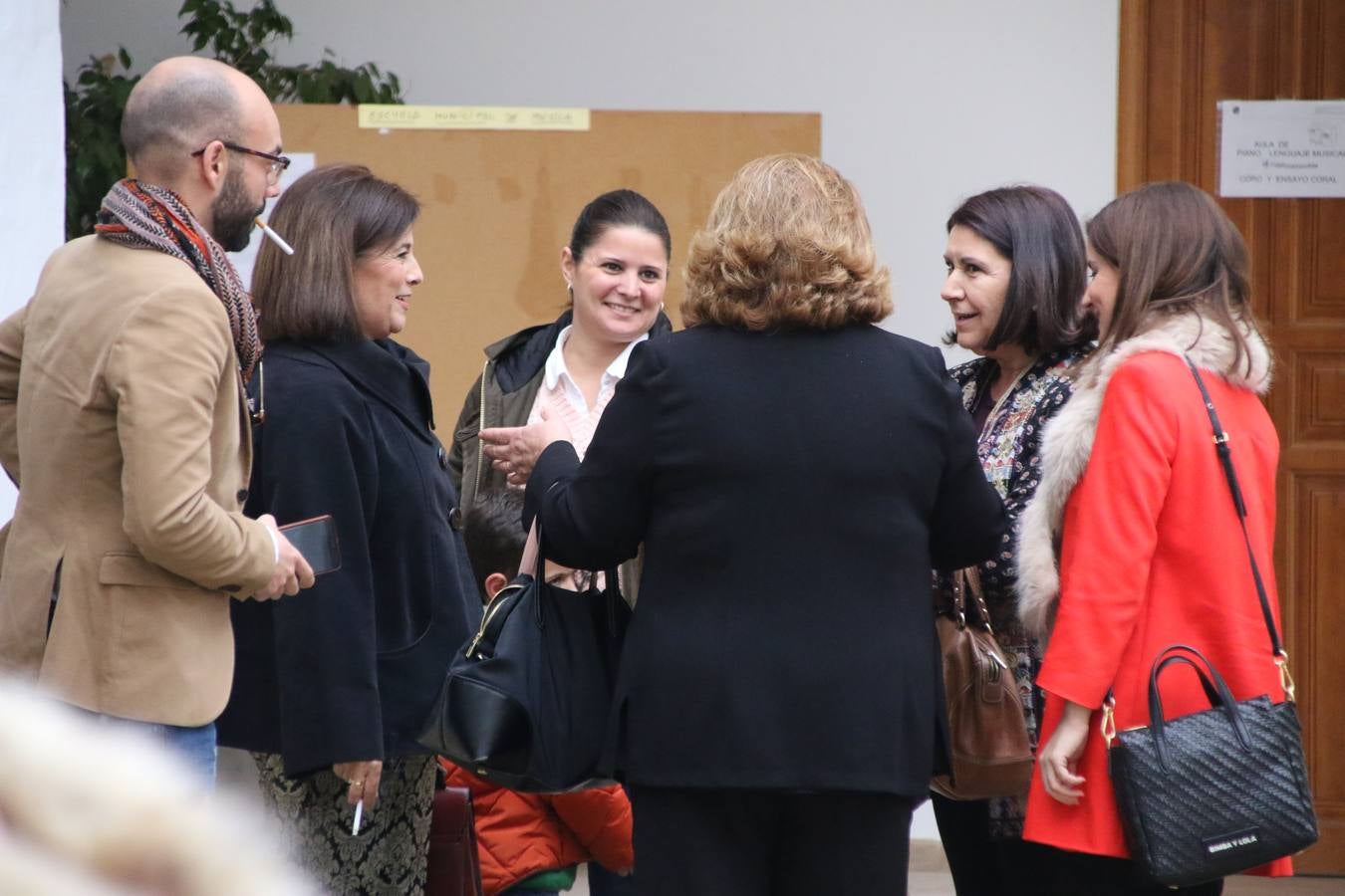 La Asociación de Mujeres Progresistas 'Felisa Tanco' inauguró, ayer, la exposición fotográfica 'Abuelas en movimiento. Instinto vital', enmarcada en los actos conmemorativos del Día Internacional de la Mujer, que se celebra hoy. Una exposición que tiene como objetivo poner en valor el papel que las abuelas juegan en la actualidad y la aportación que está teniendo en la sociedad y en la familia.