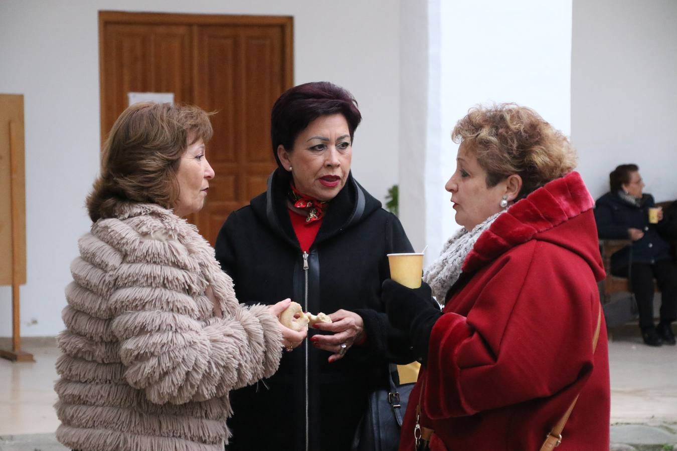 La Asociación de Mujeres Progresistas 'Felisa Tanco' inauguró, ayer, la exposición fotográfica 'Abuelas en movimiento. Instinto vital', enmarcada en los actos conmemorativos del Día Internacional de la Mujer, que se celebra hoy. Una exposición que tiene como objetivo poner en valor el papel que las abuelas juegan en la actualidad y la aportación que está teniendo en la sociedad y en la familia.