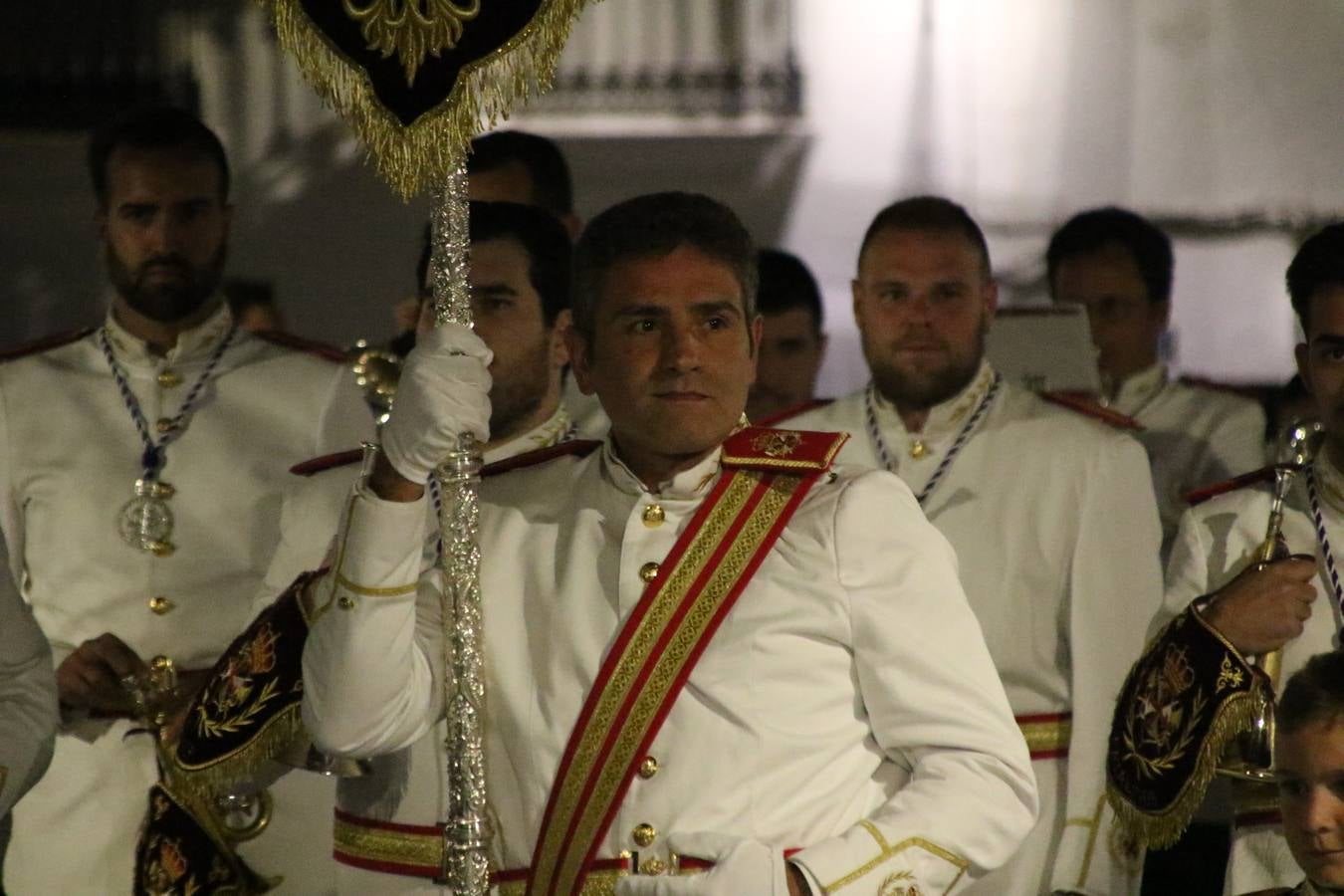 La Banda de Cornetas y Tambores 'Nuestra Señora del Rosario' (Los Catalinos) de Jerez de los Caballeros ofreció, ayer, un concierto en el Llano de los Mártires. La cita se enmarca en los actos organizados por la Pontificia y Real Cofradía del Señor Coronado de Espinas, Santísimo Cristo de la Flagelación y María Santísima de la Amargura con motivo del 245 aniversario de su fundación.
