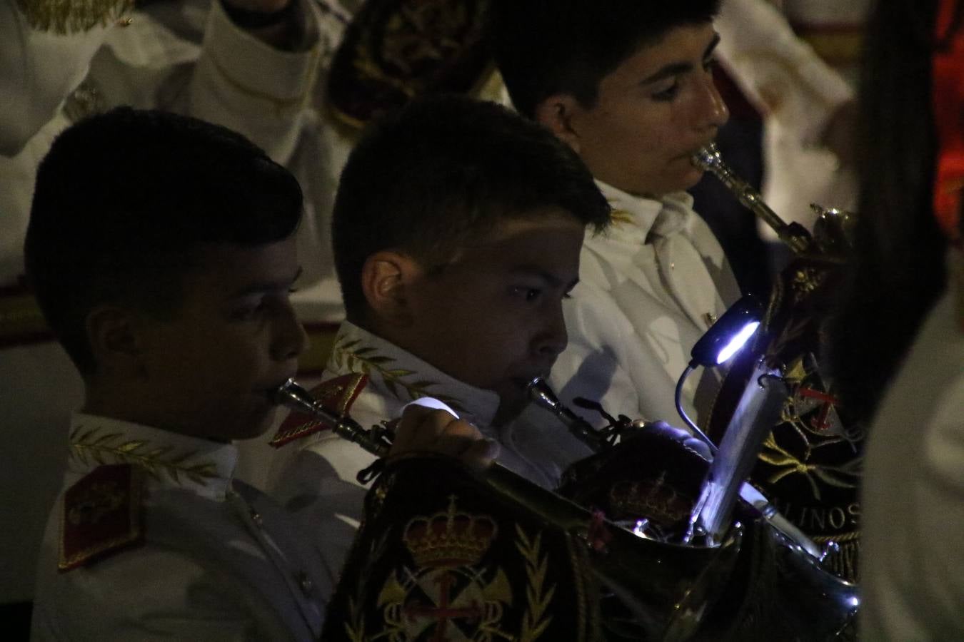 La Banda de Cornetas y Tambores 'Nuestra Señora del Rosario' (Los Catalinos) de Jerez de los Caballeros ofreció, ayer, un concierto en el Llano de los Mártires. La cita se enmarca en los actos organizados por la Pontificia y Real Cofradía del Señor Coronado de Espinas, Santísimo Cristo de la Flagelación y María Santísima de la Amargura con motivo del 245 aniversario de su fundación.
