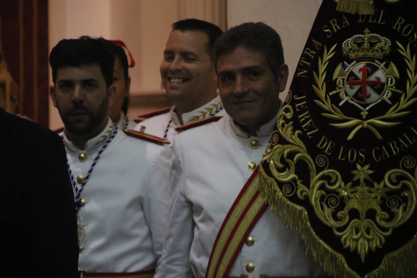 La Banda de Cornetas y Tambores 'Nuestra Señora del Rosario' (Los Catalinos) de Jerez de los Caballeros ofreció, ayer, un concierto en el Llano de los Mártires. La cita se enmarca en los actos organizados por la Pontificia y Real Cofradía del Señor Coronado de Espinas, Santísimo Cristo de la Flagelación y María Santísima de la Amargura con motivo del 245 aniversario de su fundación.
