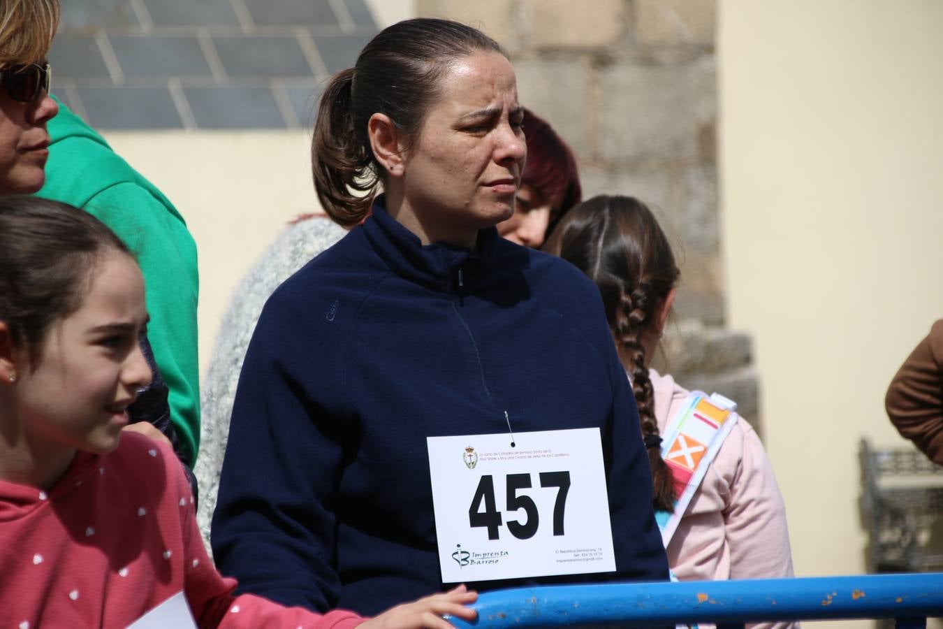 Jerez de los Caballeros celebró, ayer, la IX Carrera y Caminata Solidaria, organizada por la Junta de Cofradías de la Semana Santa Jerezana. La solidaridad y el deporte lograron recaudar 866 euros que irán destinados a Cáritas en Jerez.