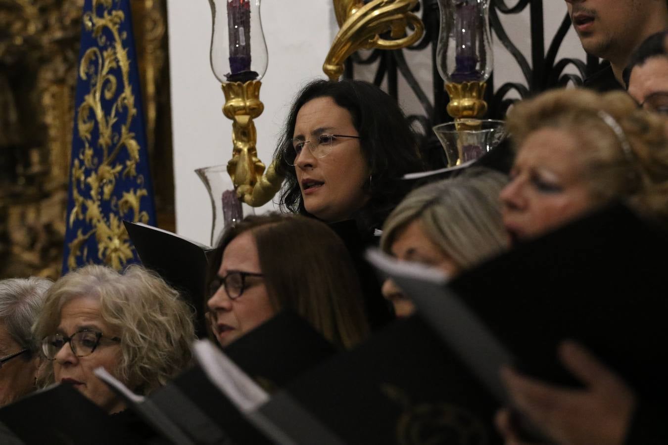 El templo patronal de San Bartolomé fue escenario, ayer, de una nueva edición del 'Concierto Sacro' que ofreció la Coral de la Escuela Municipal de Música y el Coro infantil de la misma, organizado por el Ayuntamiento del municipio con la colaboración de la Parroquia de esta ciudad.