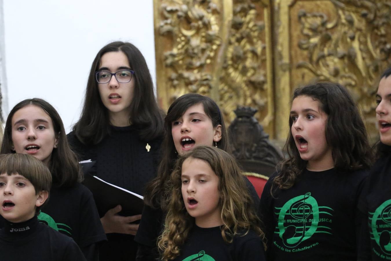 El templo patronal de San Bartolomé fue escenario, ayer, de una nueva edición del 'Concierto Sacro' que ofreció la Coral de la Escuela Municipal de Música y el Coro infantil de la misma, organizado por el Ayuntamiento del municipio con la colaboración de la Parroquia de esta ciudad.