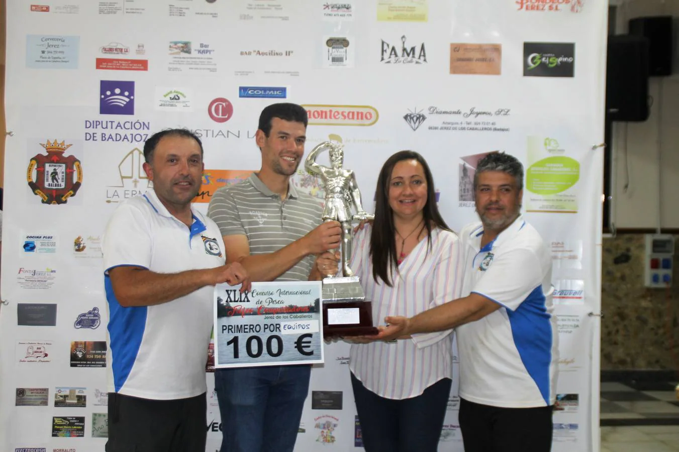 El equipo de la Sociedad Deportiva de Pesca Jerez de los Caballeros se ha proclamado vencedor del 49º Trofeo Conquistadores de Pesca, concurso internacional, organizado por la Sociedad de Pesca Balboa, que ha tenido desarrollo en el embalse de Valuengo con la participación de 111 pescadores.El equipo clasificado en segundo lugar ha sido la Agrupación de Pescadores de Badajoz. El mejor clasificado local con licencia federativa de la Sociedad Balboa, ha sido José Manuel León López y el primer clasificado individual, Juan Manuel Serrano de la Sociedad Deportiva de Pesca de Jerez.