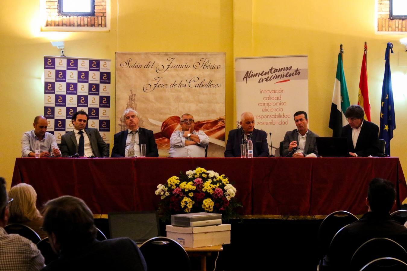 Profesionales del sector en una mesa redonda en una edición anterior de las Jornadas Técnicas.