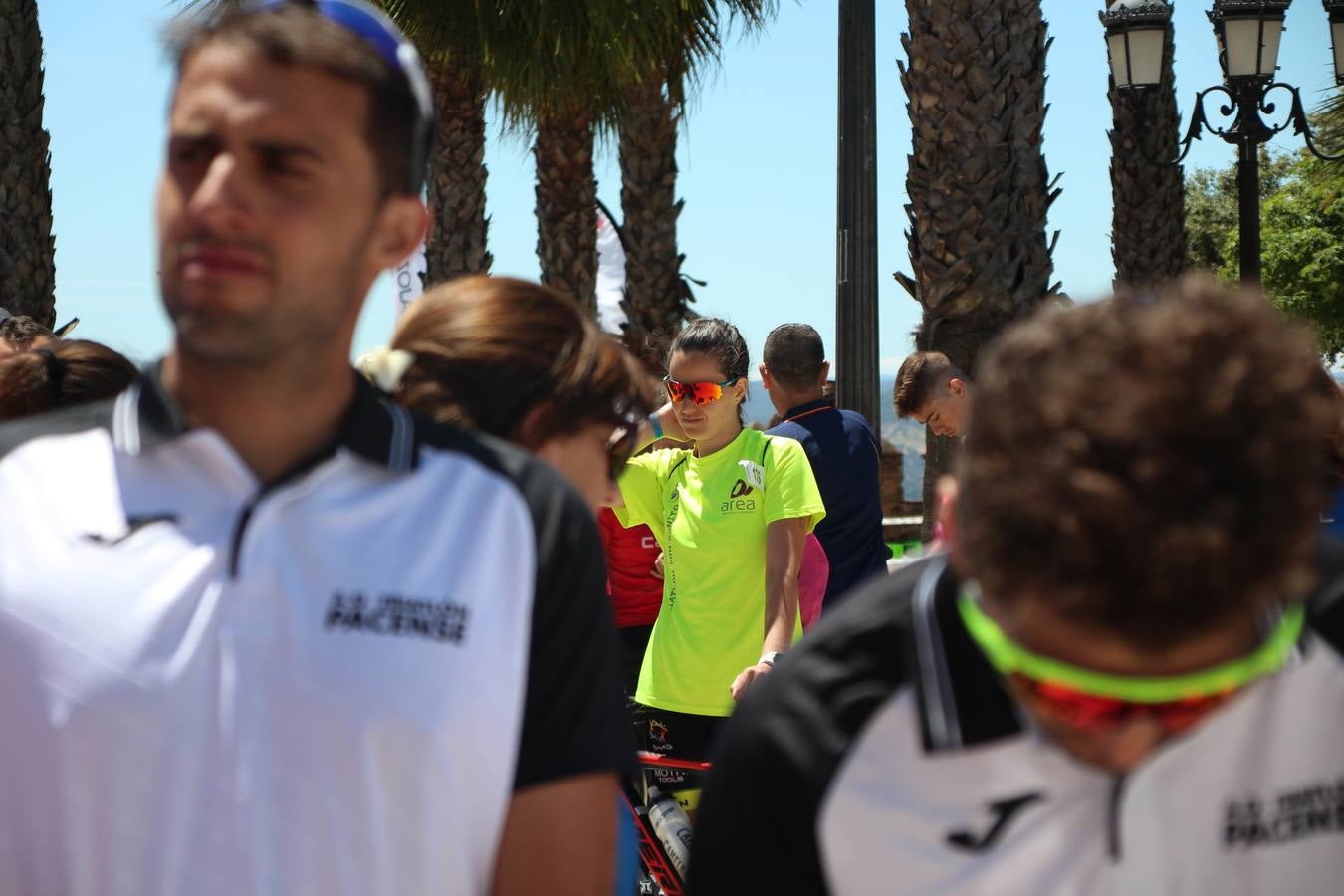Jerez de los Caballeros ha celebrado, esta mañana, una nueva edición del Triatlón 'Ciudad del Temple'. Una prueba deportiva que, año tras año, se consolida como una de las principales del municipio y que ha reunido a 110 participantes. David Puertas Tenorio y María Remedios Mendoza Bravo han sido los vencedores de la clasificación general.