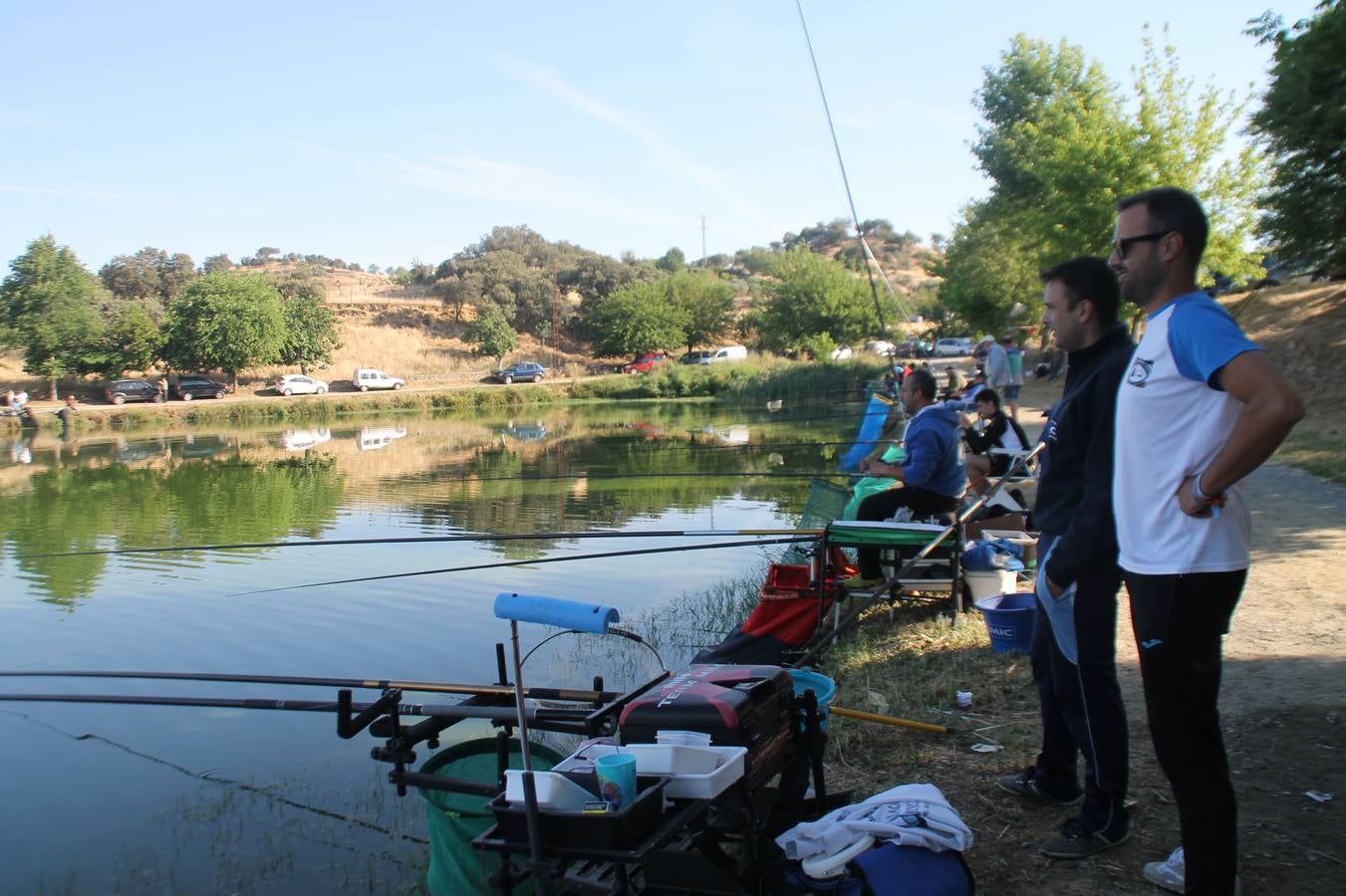 Buen ambiente pero pocas tencas en el 301 aniversario del Concurso tradicional de Pesca 'Charca de la Albuera' que se ha celebrado este domingo 2 de junio en el enclave natural del que toma su nombre. esta cita organizada por la Sociedad de Pesca Balboa. Francisco Pérez Caballo con una captura de 11.380 gramos ha sido el ganador de esta edición. 