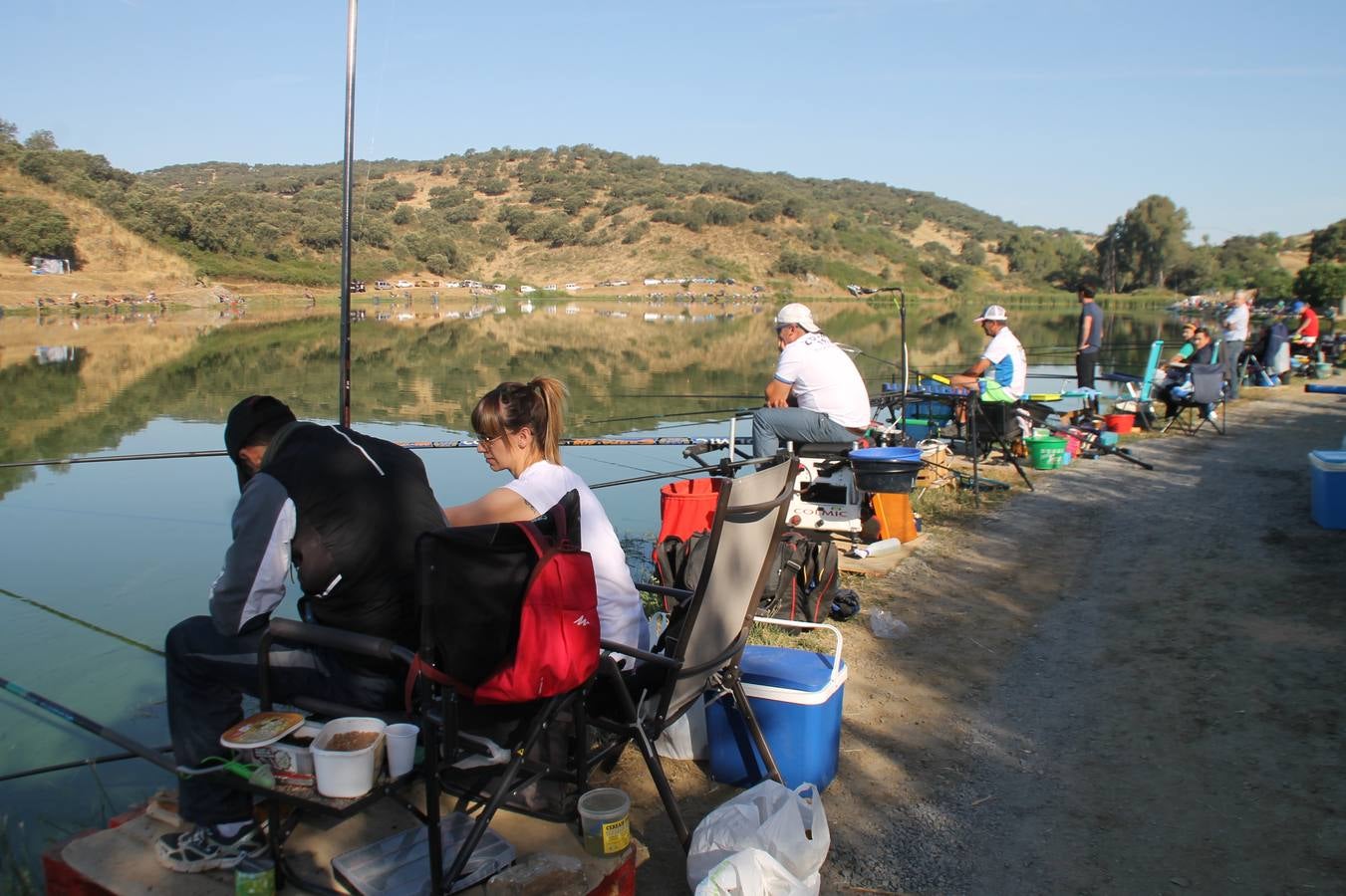 Buen ambiente pero pocas tencas en el 301 aniversario del Concurso tradicional de Pesca 'Charca de la Albuera' que se ha celebrado este domingo 2 de junio en el enclave natural del que toma su nombre. esta cita organizada por la Sociedad de Pesca Balboa. Francisco Pérez Caballo con una captura de 11.380 gramos ha sido el ganador de esta edición. 