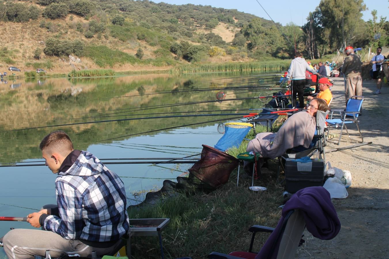 Buen ambiente pero pocas tencas en el 301 aniversario del Concurso tradicional de Pesca 'Charca de la Albuera' que se ha celebrado este domingo 2 de junio en el enclave natural del que toma su nombre. esta cita organizada por la Sociedad de Pesca Balboa. Francisco Pérez Caballo con una captura de 11.380 gramos ha sido el ganador de esta edición. 