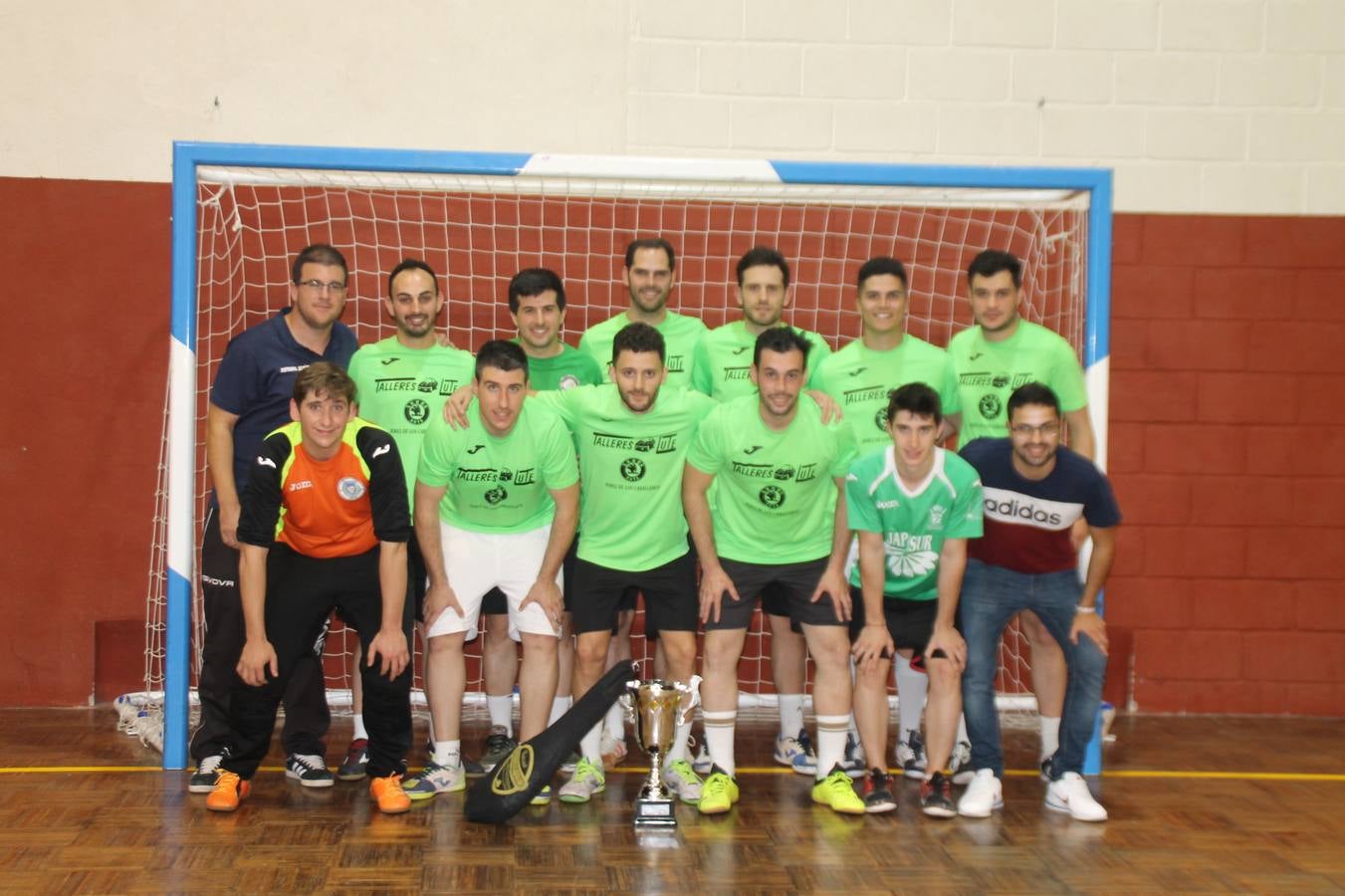 El Pabellón Municipal de Deportes 'Francisco José Rivera Montero' acogió este sábado la final de la Copa de Futbol Sala en la que han participado los 16 mejores equipos de la Liga de invierno en este Deporte. El equipo de Talleres Lute se proclamó vencedor de la cita, con un resultado final de la citada Copa al imponerse 2-0 al también finalista de esta competición, Calsan distribuciones, finalmente subcampeón. El equipo 'Restaurante Santa María' ha sido el campeón de la Liga de invierno.