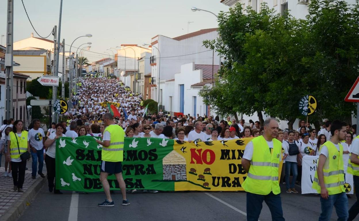 Manifestación en Oliva de la Frontera. 