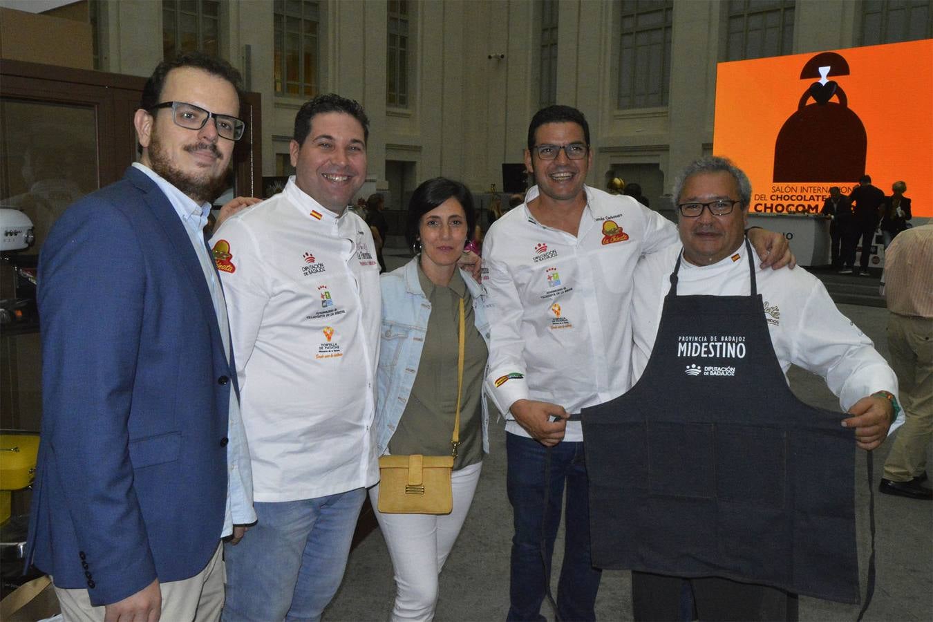 El pastelero villanovense Juan Antonio Parejo y el cocinero jerezano Tomás Carbonero han regresado «con muy buenas sensaciones y mejores expectativas» de la segunda edición del Salón Internacional del Chocolate de Madrid, celebrado el pasado fin de semana en el Palacio de Cibeles de la capital madrileña.