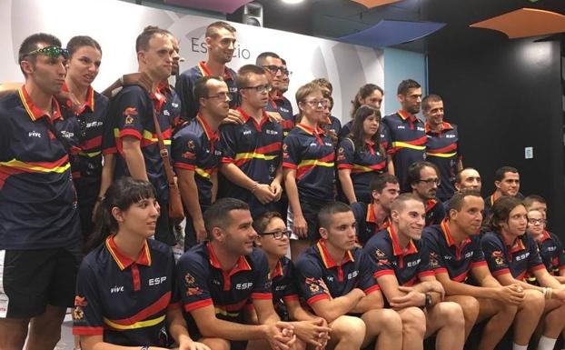 Con las selecciones de Atletismo y Natación antes de partir con destino Australia.