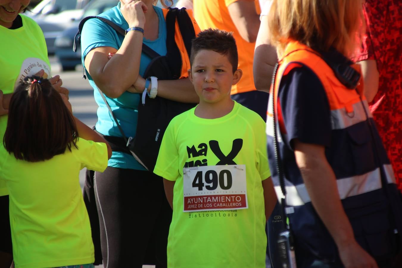 Valuengo continúa apostando por el deporte y la investigación de la Histiocitosis con la tercera edición del 'Cross Popular Valuengo', organizada por la Comisión de Festejos de la citada pedanía en colaboración con la Concejalía de Juventud y Deportes del Ayuntamiento de Jerez de los Caballeros y el Programa de Dinamización Deportiva de la Mancomunidad Sierra Suroeste. La citada prueba deportiva se ha celebrado esta mañana y ha contado con más de 140 participantes, entre todas las categorías.Celso Graciano y Estefanía Carretero se han convertido en los vencedores de la prueba general, y José Joaquín García y Rosa González han ocupado los primeros puestos locales.