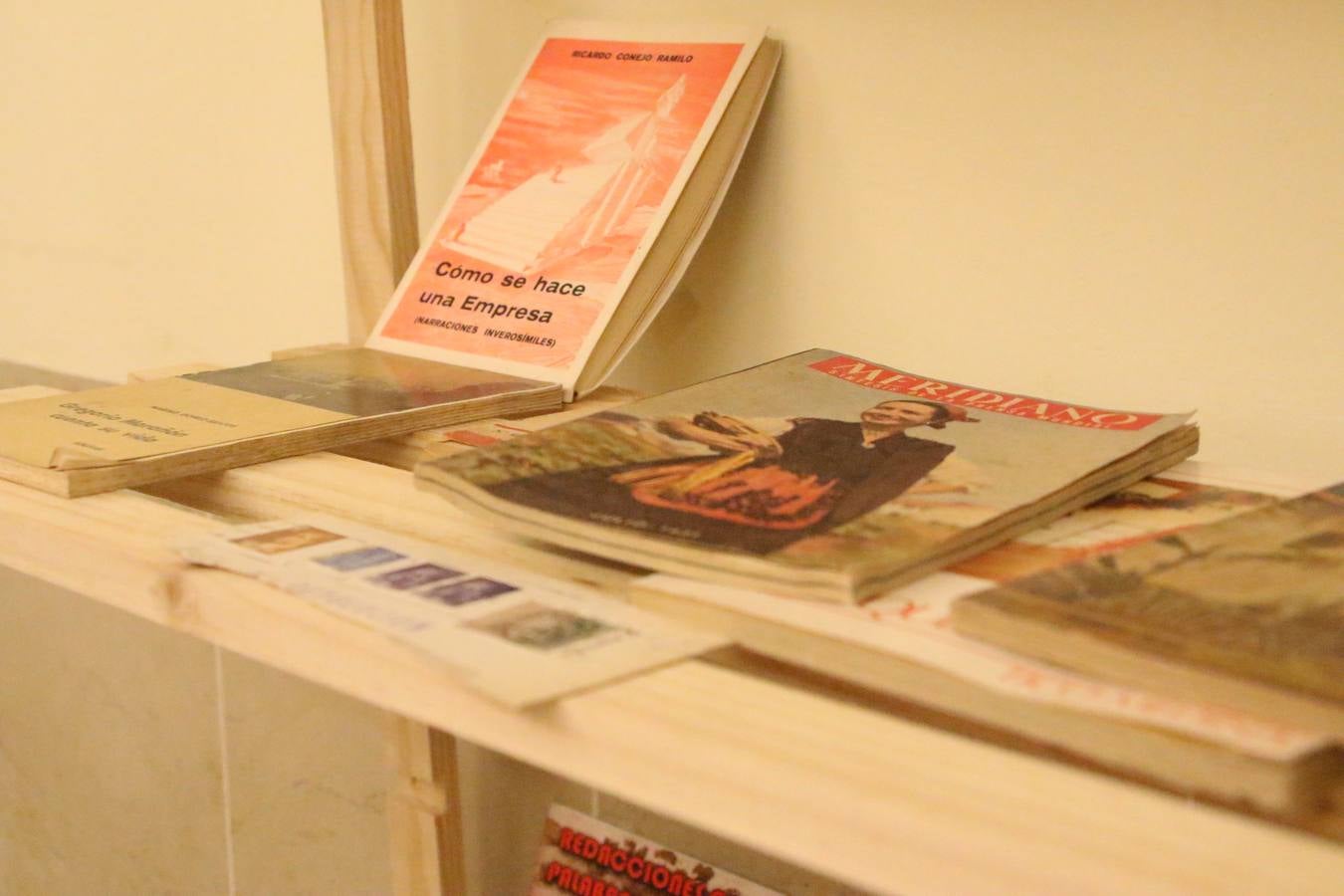Jerez de los Caballeros celebra la tercera edición de su 'Noche en Blanco' con exposiciones, visitas turísticas, baile, cata de vinos, poesía, conciertos y talleres llenando de ocio, historia y arte diferentes rincones del municipio.