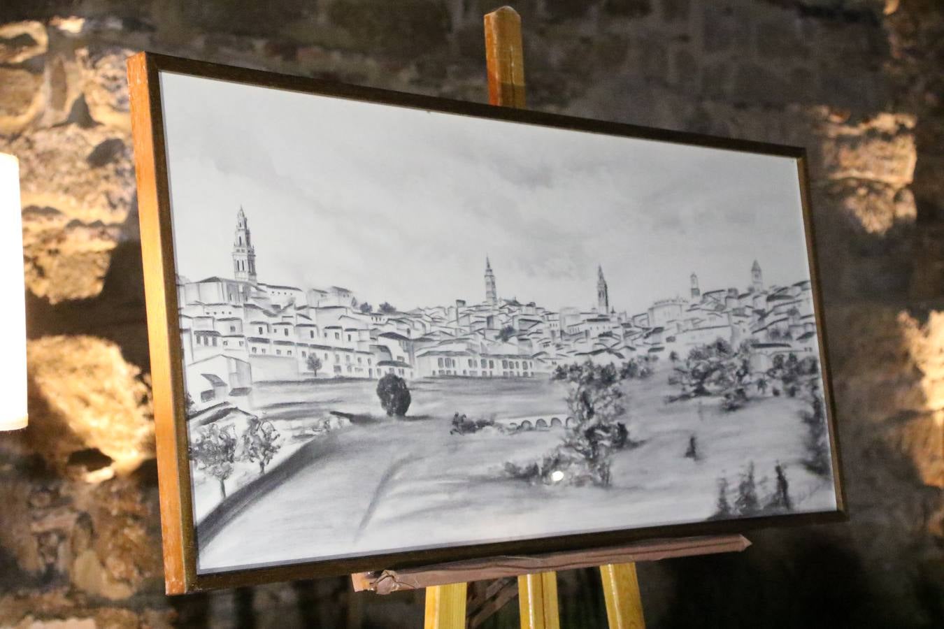 Jerez de los Caballeros celebra la tercera edición de su 'Noche en Blanco' con exposiciones, visitas turísticas, baile, cata de vinos, poesía, conciertos y talleres llenando de ocio, historia y arte diferentes rincones del municipio.