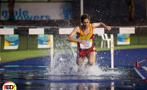 Participación en los 3.000 obstáculos. 