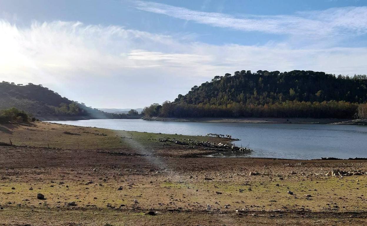 Imagen del embalse de Valuengo este pasado domingo.