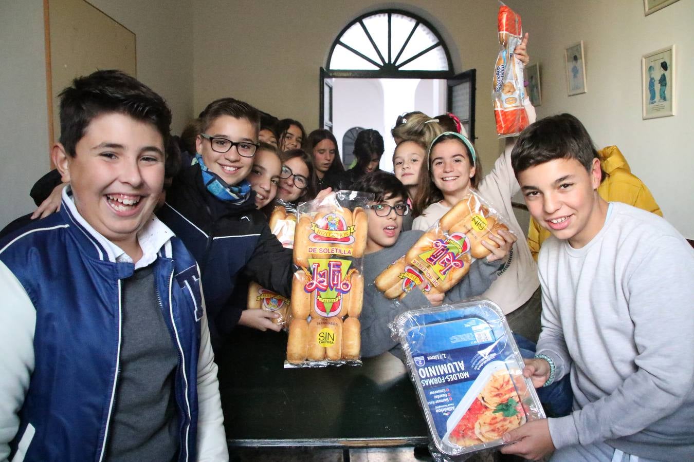 Fotos: Cáritas Parroquial celebra la tercera edición de su 'Tapa Solidaria'