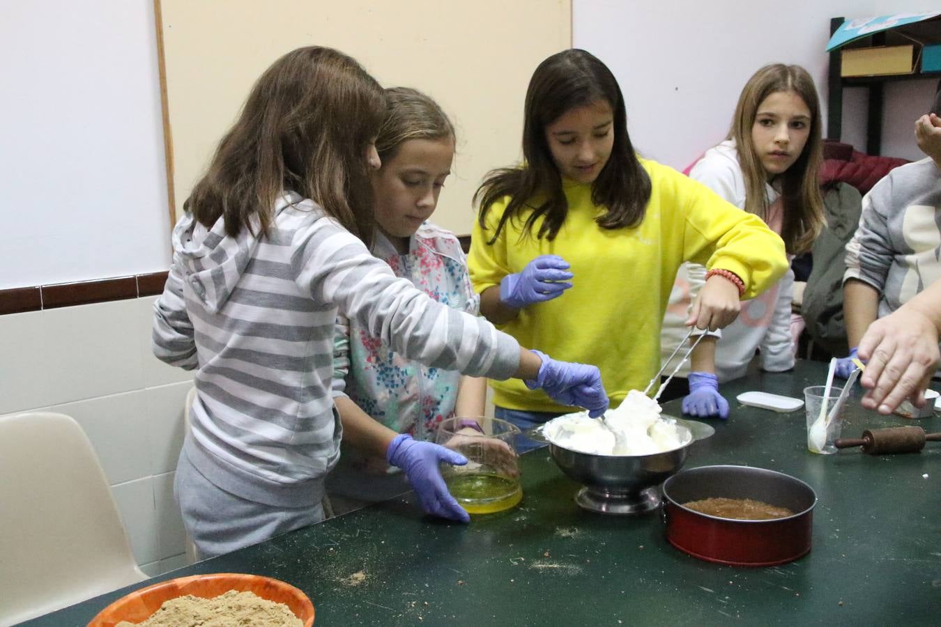 Fotos: Cáritas Parroquial celebra la tercera edición de su 'Tapa Solidaria'
