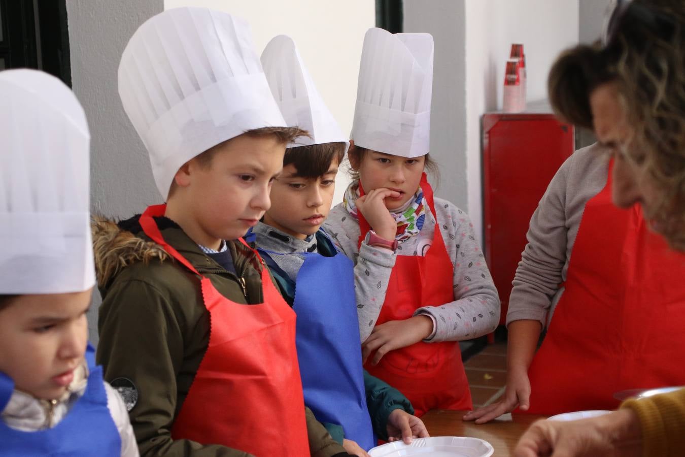 Fotos: Cáritas Parroquial celebra la tercera edición de su 'Tapa Solidaria'