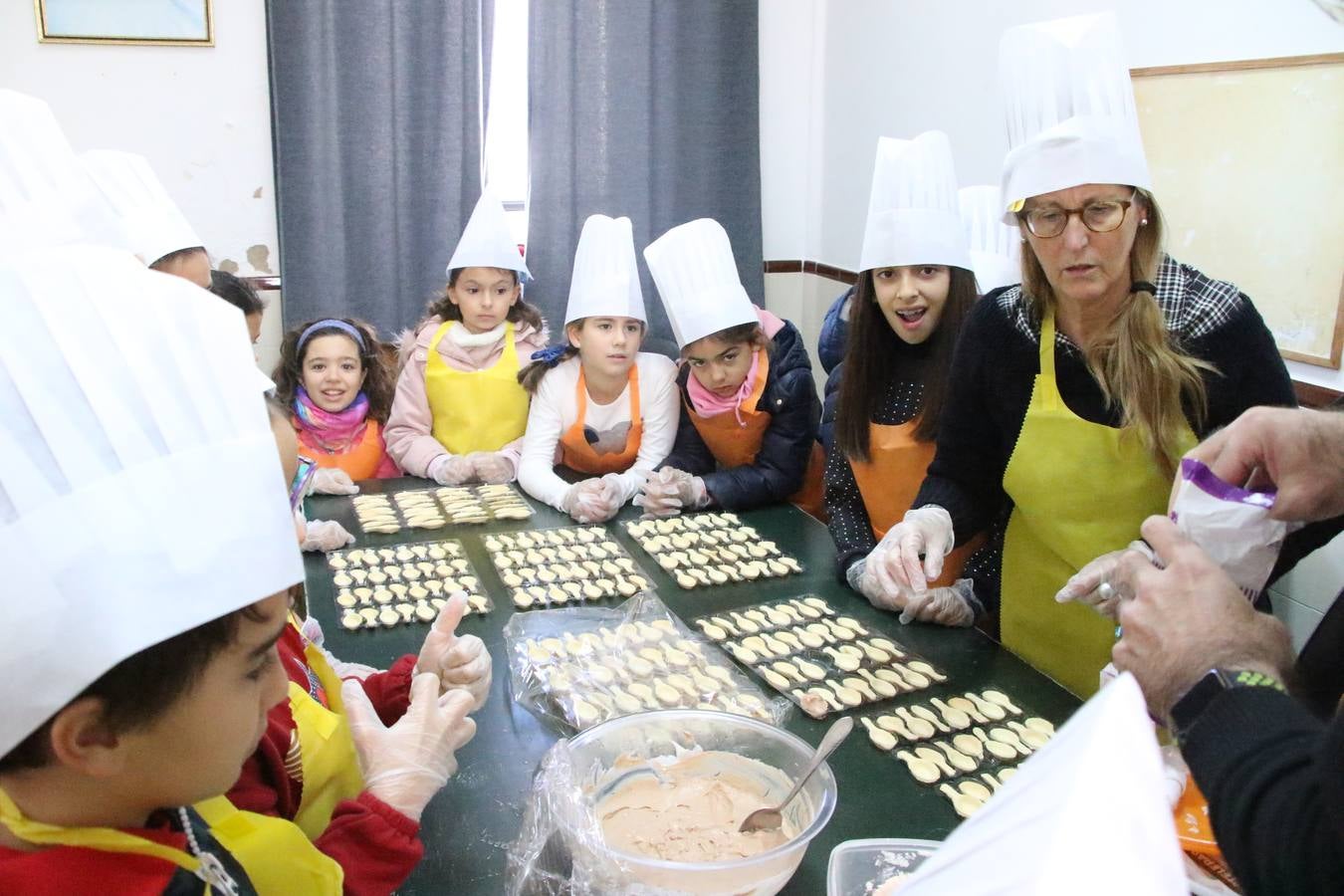 Fotos: Cáritas Parroquial celebra la tercera edición de su 'Tapa Solidaria'