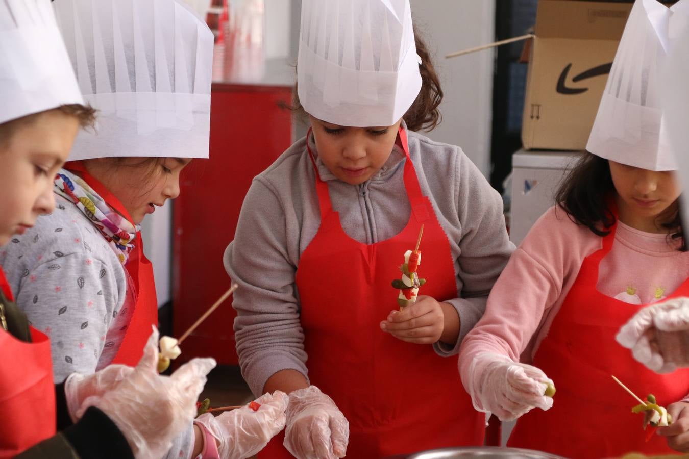 Fotos: Cáritas Parroquial celebra la tercera edición de su 'Tapa Solidaria'