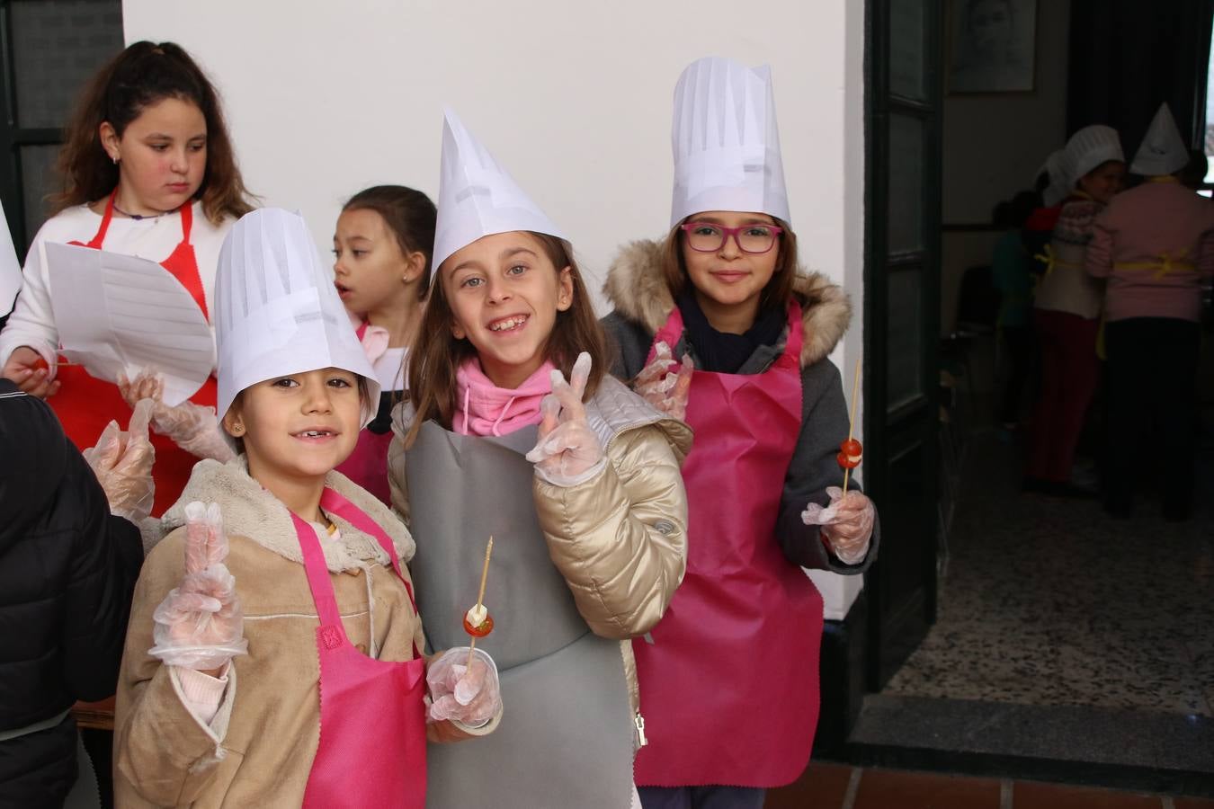 Fotos: Cáritas Parroquial celebra la tercera edición de su 'Tapa Solidaria'