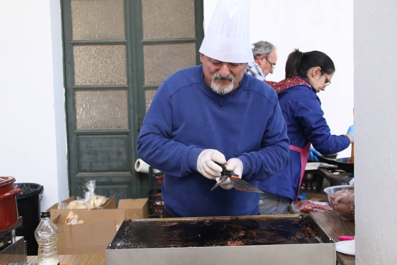 Fotos: Cáritas Parroquial celebra la tercera edición de su 'Tapa Solidaria'