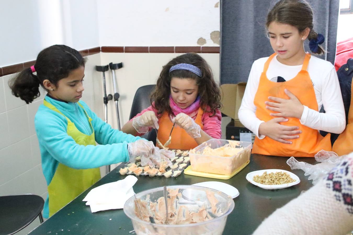 Fotos: Cáritas Parroquial celebra la tercera edición de su 'Tapa Solidaria'
