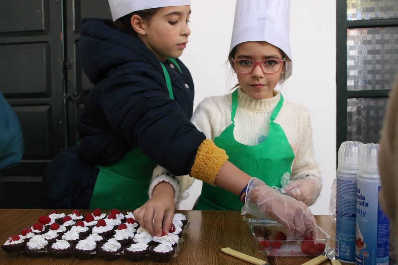 Fotos: Cáritas Parroquial celebra la tercera edición de su 'Tapa Solidaria'