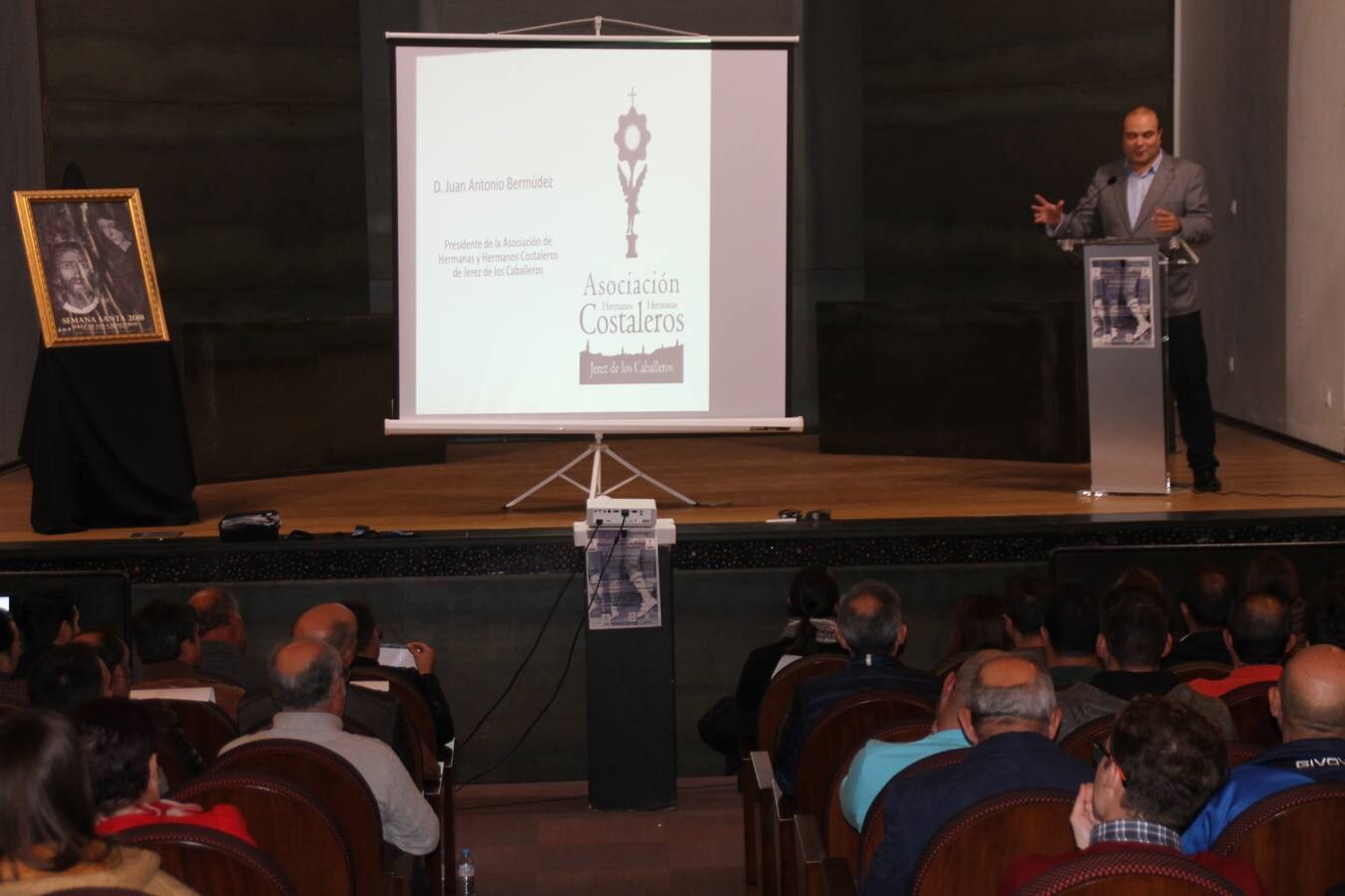 Un momento de la ponencia del Fisioterapeuta Luis Espejo.