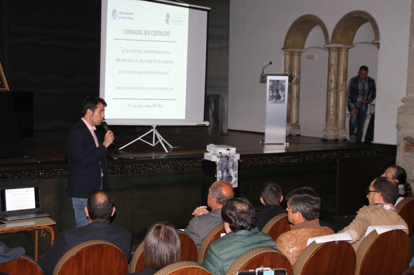 Un momento de la ponencia del Fisioterapeuta Luis Espejo.