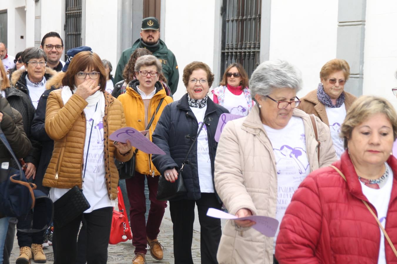 Lectura de un manifiesto a cargo de Plena Inclusión Jerez en el patio del Conventual San Agustín.