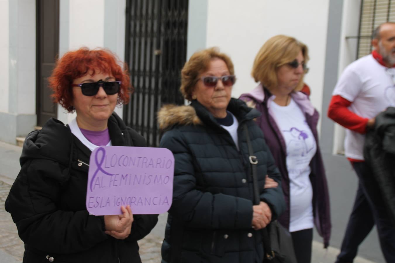 Lectura de un manifiesto a cargo de Plena Inclusión Jerez en el patio del Conventual San Agustín.