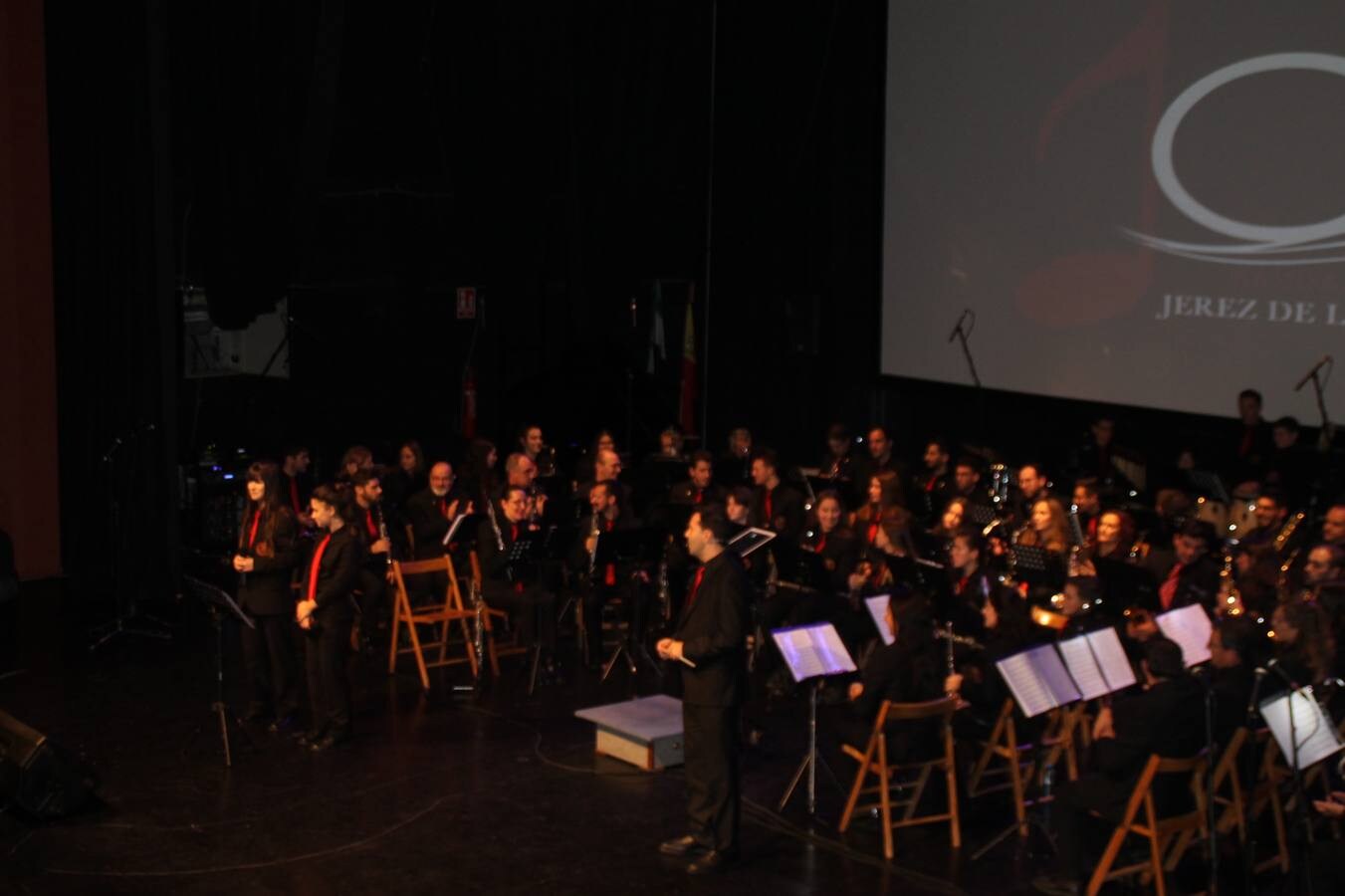 Los alumnos más pequeños de la Escuela de Música en su estreno en el Conciertazo.