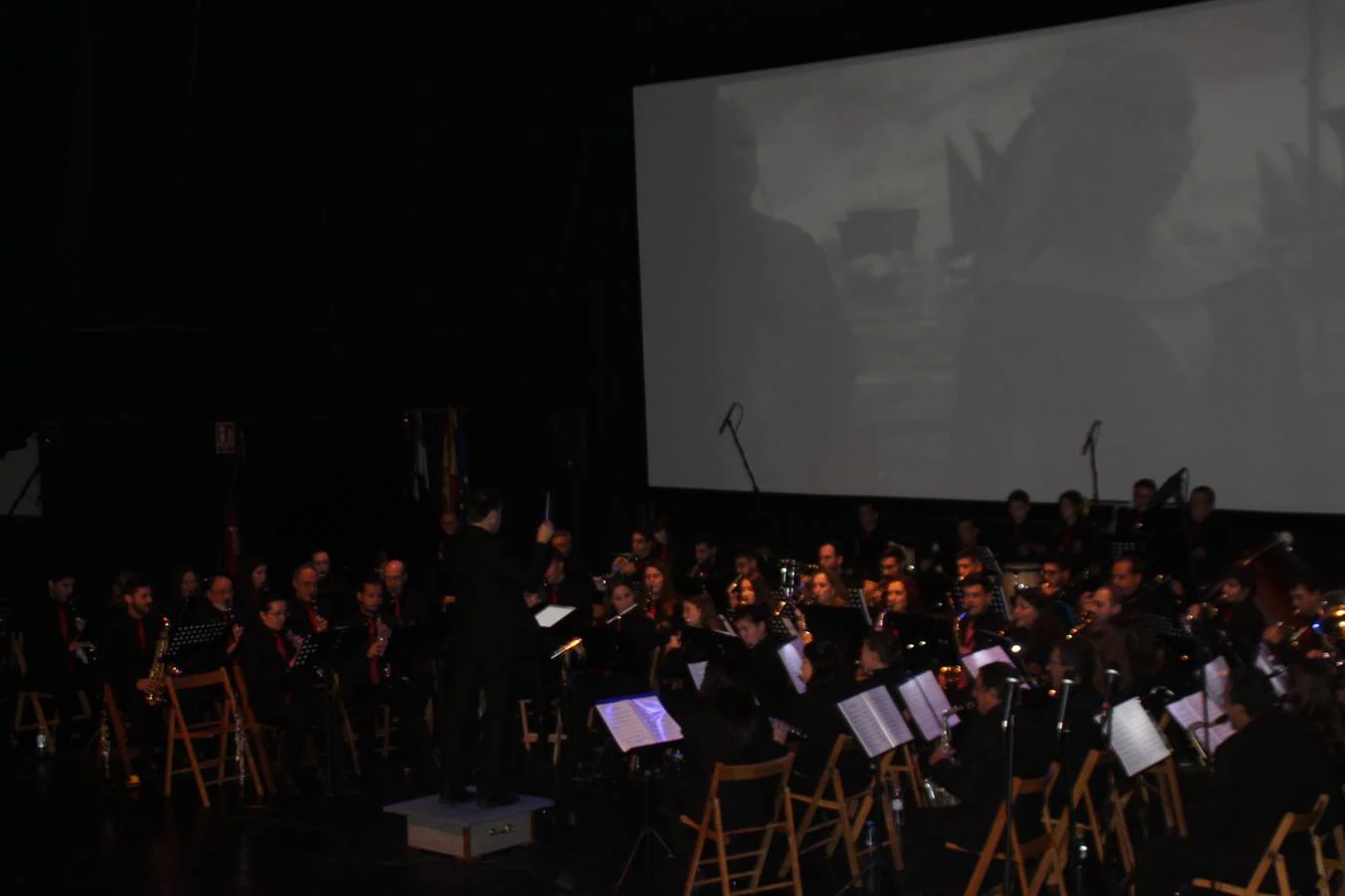 Los alumnos más pequeños de la Escuela de Música en su estreno en el Conciertazo.