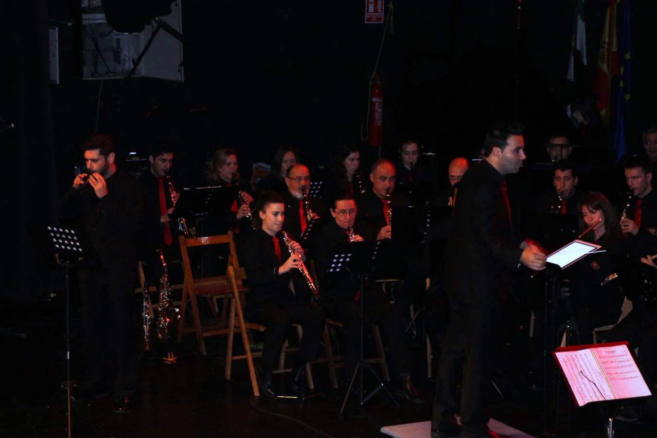 Los alumnos más pequeños de la Escuela de Música en su estreno en el Conciertazo.