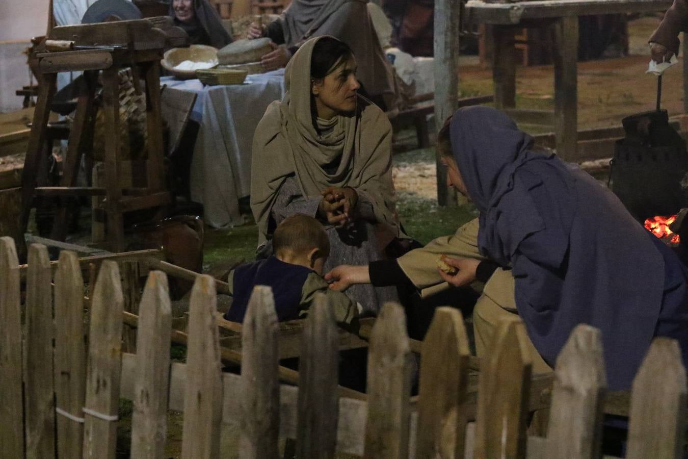 Más de 200 personajes dan vida a este Belén pleno de realismo y tradición.