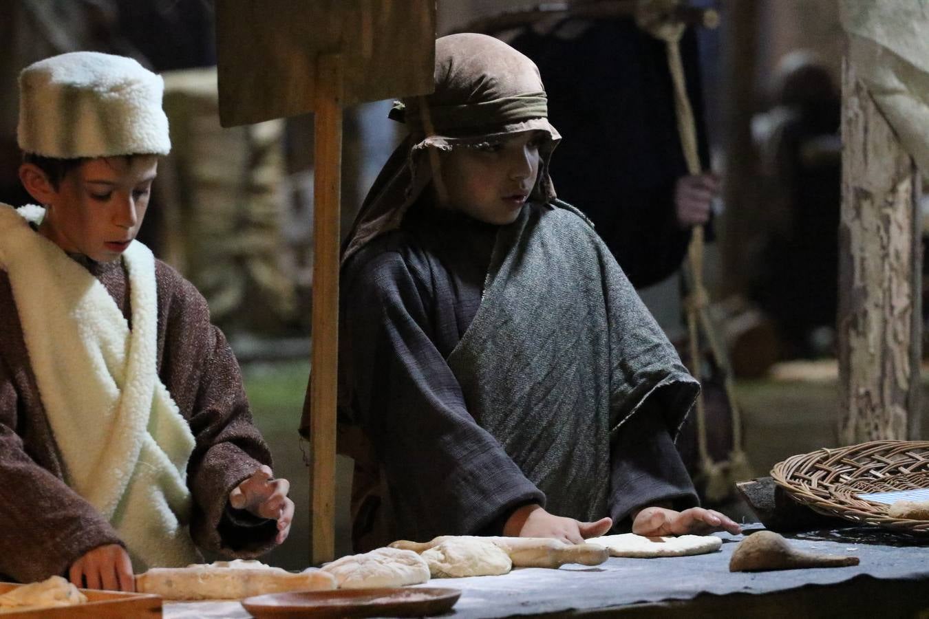 Más de 200 personajes dan vida a este Belén pleno de realismo y tradición.