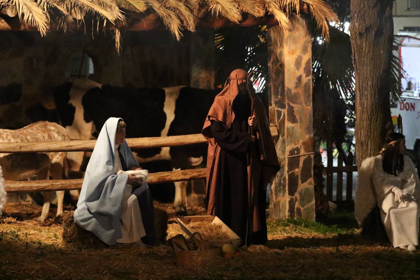 Más de 200 personajes dan vida a este Belén pleno de realismo y tradición.