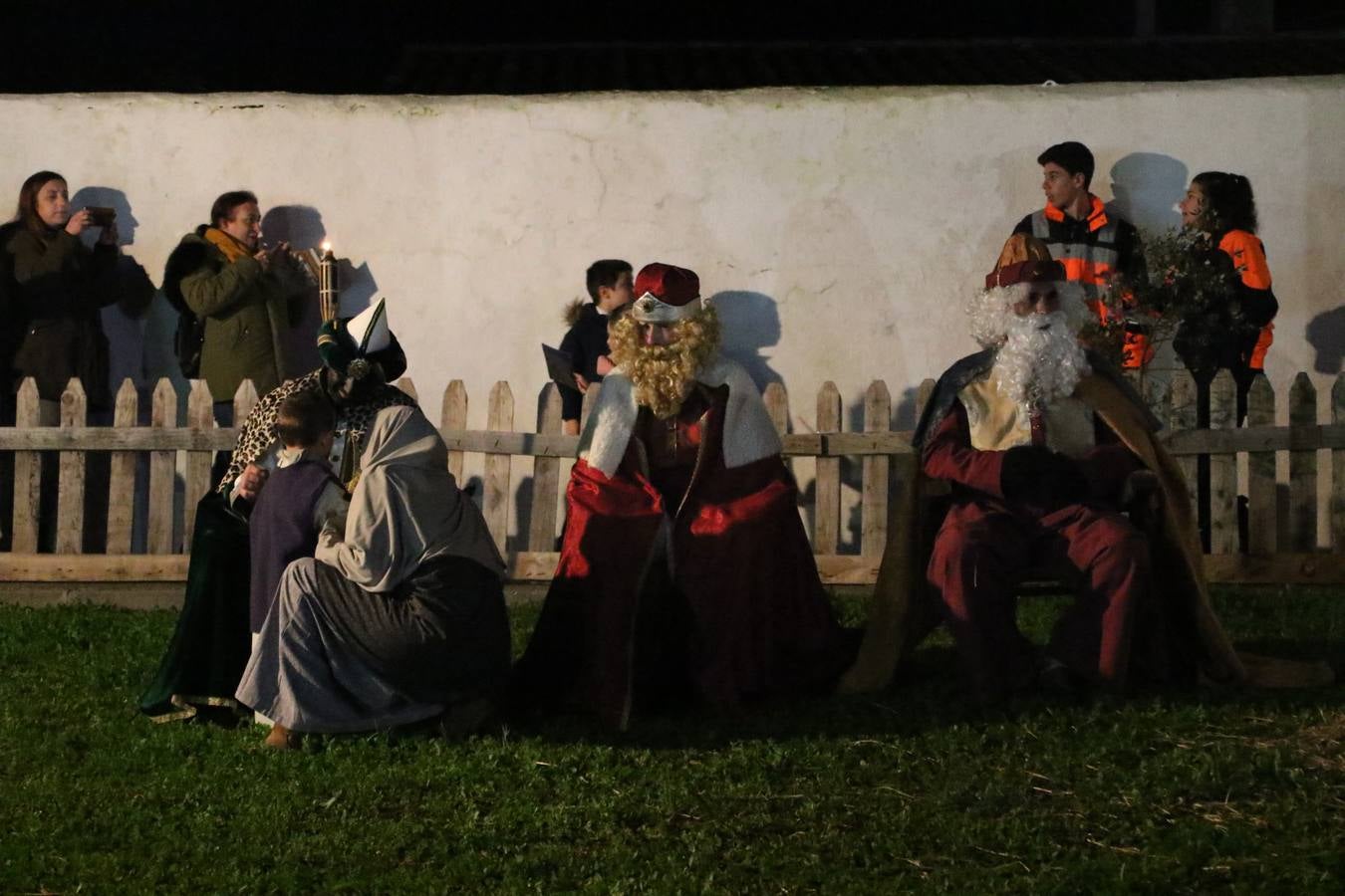 Más de 200 personajes dan vida a este Belén pleno de realismo y tradición.